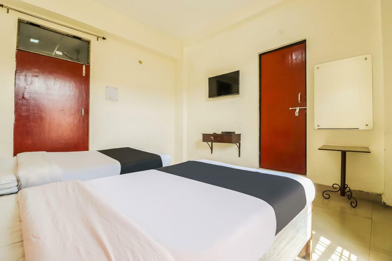 Capital O 60233 Brij Ki Rasoi Deluxe Hotel Lucknow Exterior photo